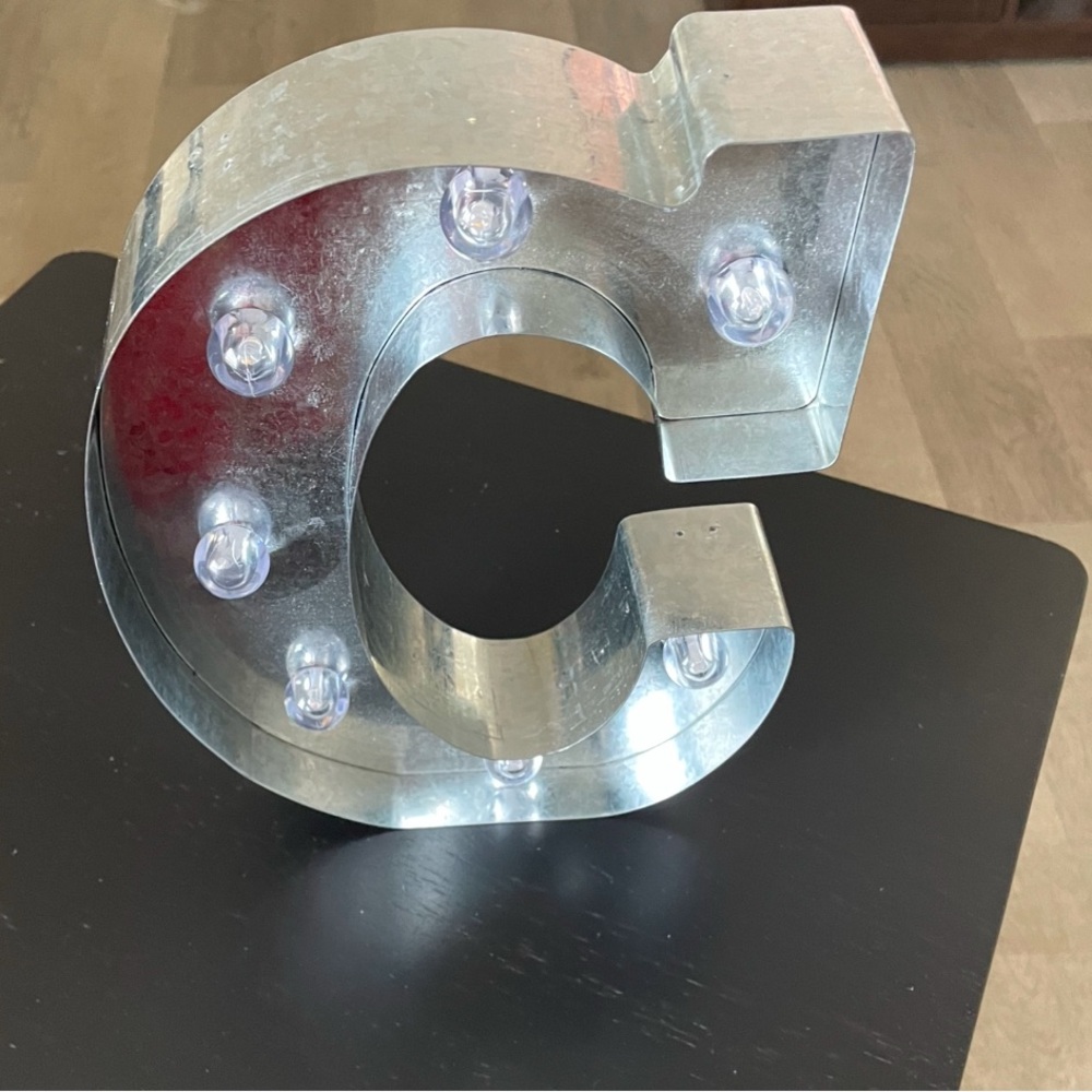 EUC Silver Marquee Light Letter “C” LED Metal Sign (8 Inch, Battery Operated - Picture 2 of 14